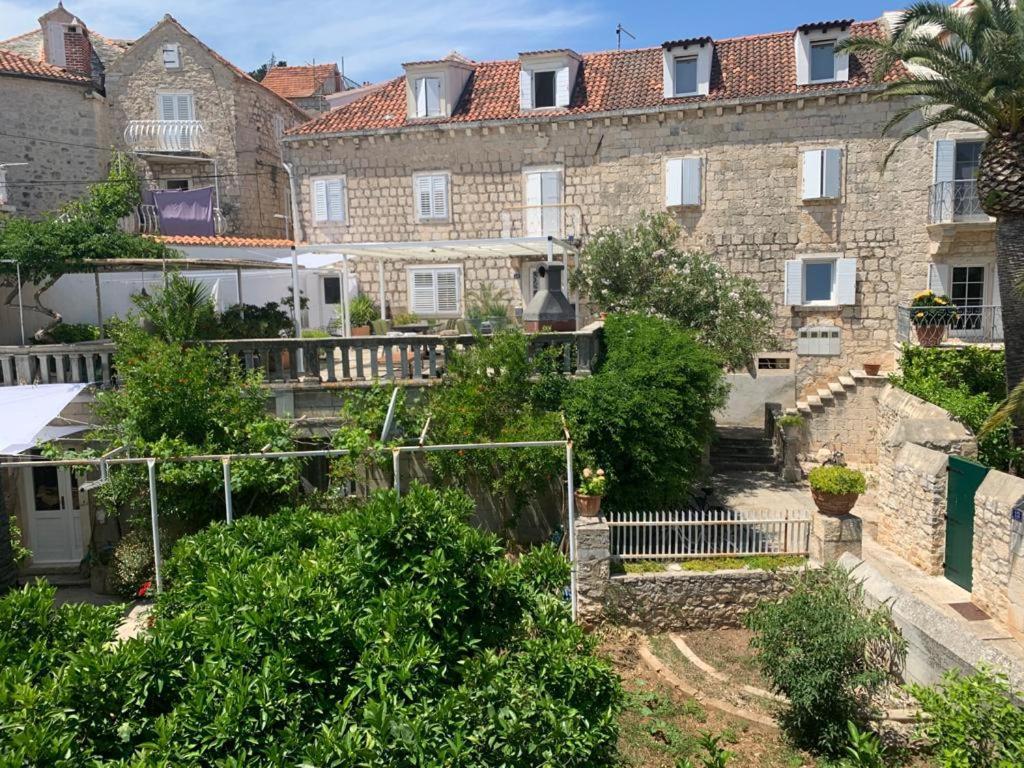 Apartmani Stones Sutivan I Exteriér fotografie